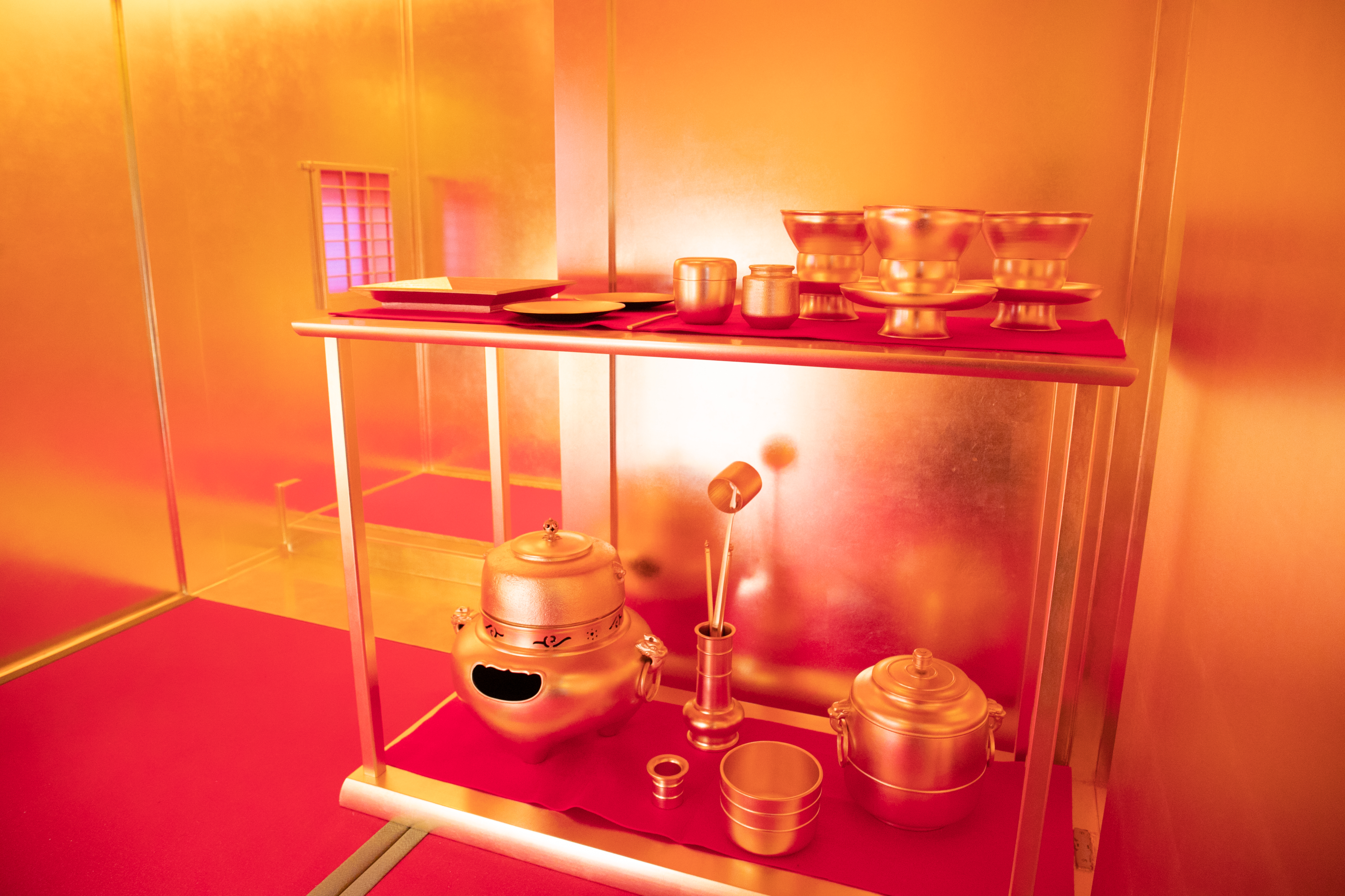 金箔の茶室